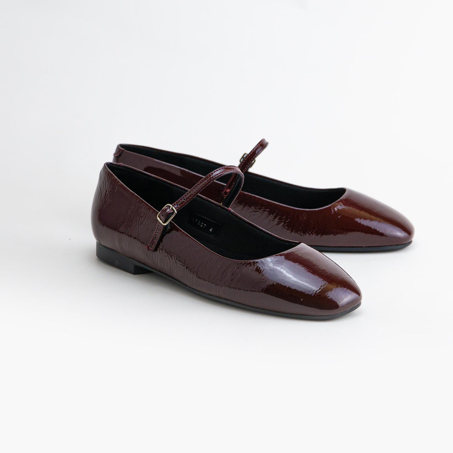 17007 Patent Wine Leather