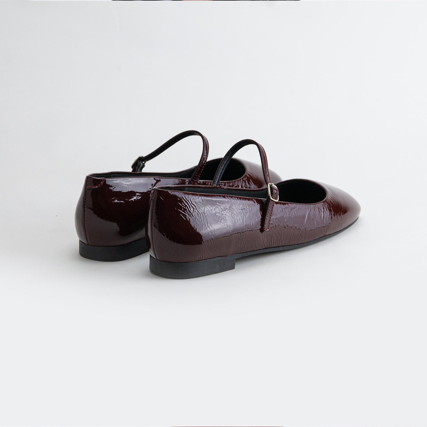 17007 Patent Wine Leather