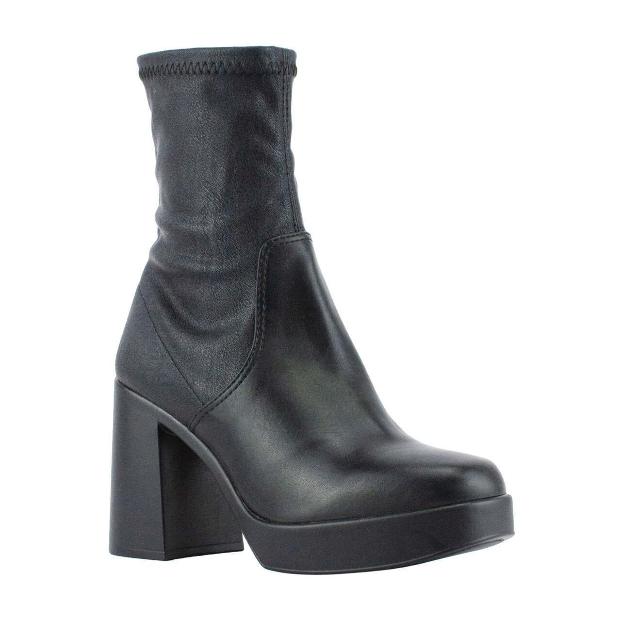 6500 Cleveland Black Leather Main image
