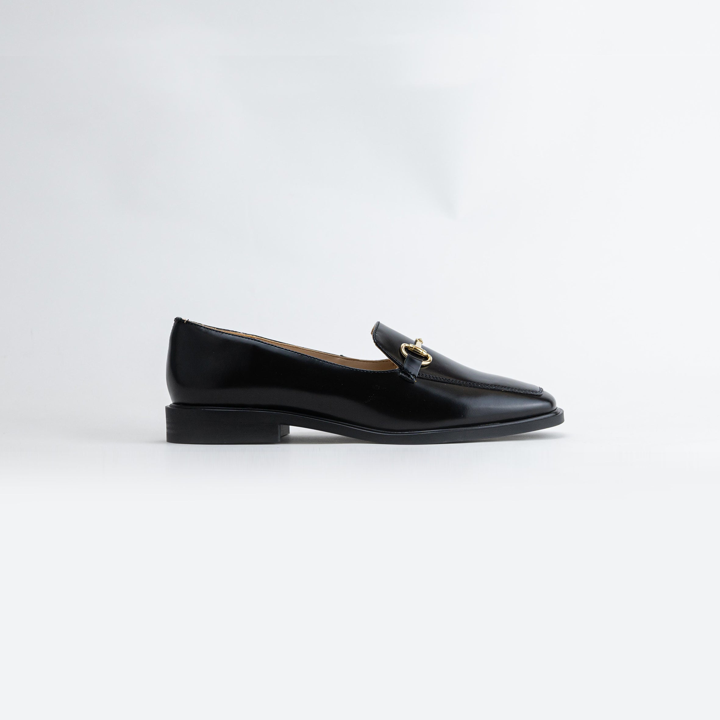 12412 Toscana Black Leather Main image