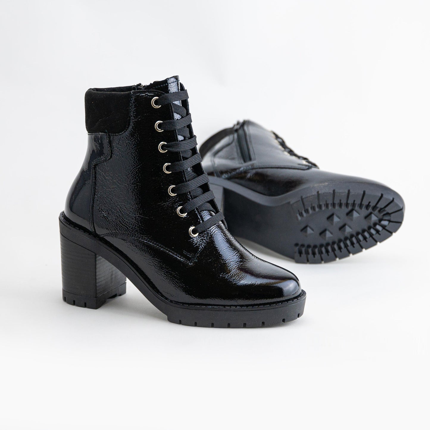 7502 Viena Black Leather