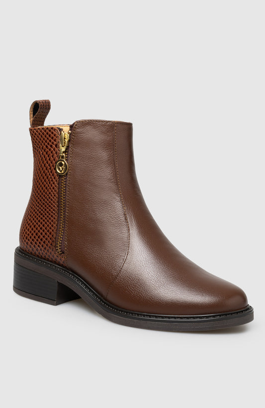 Lili Bootie Manela
